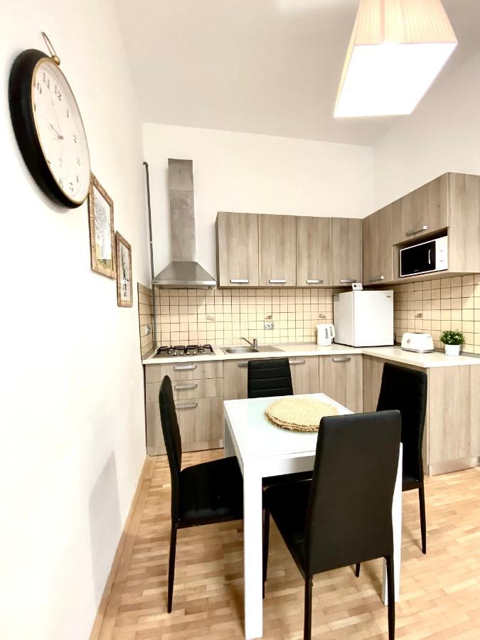 Republique Family Apartment Brașov Exterior foto